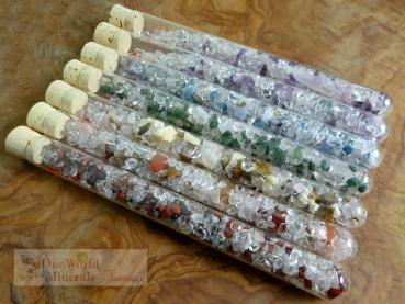 Preview: Set mit 7 Chakra-Stäben und Holzständer - quintESSENCE Edelsteinwasser-CHAKRA-Stab